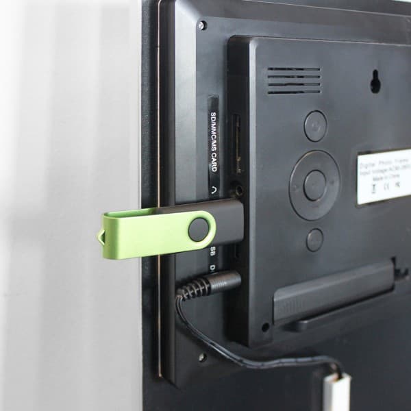 retro lcd schermo espositore da terra glass media