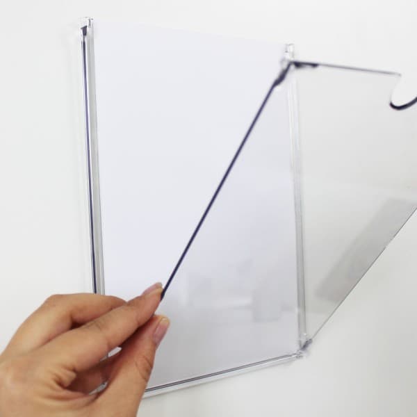 targa porta informazioni apertura